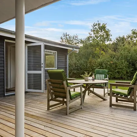 Dom wakacyjny 3 Bedroom Beautiful In Sydals