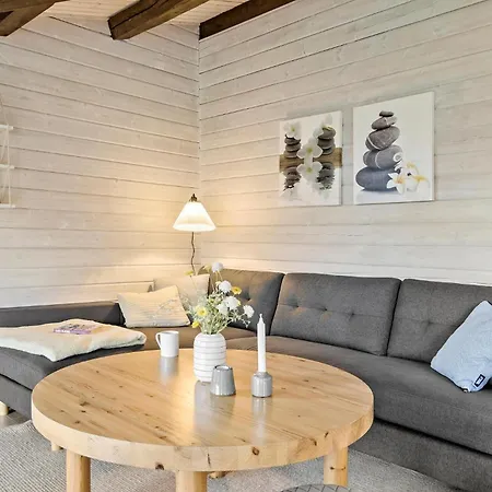 Holiday home 3 Bedroom Beautiful In Sydals *